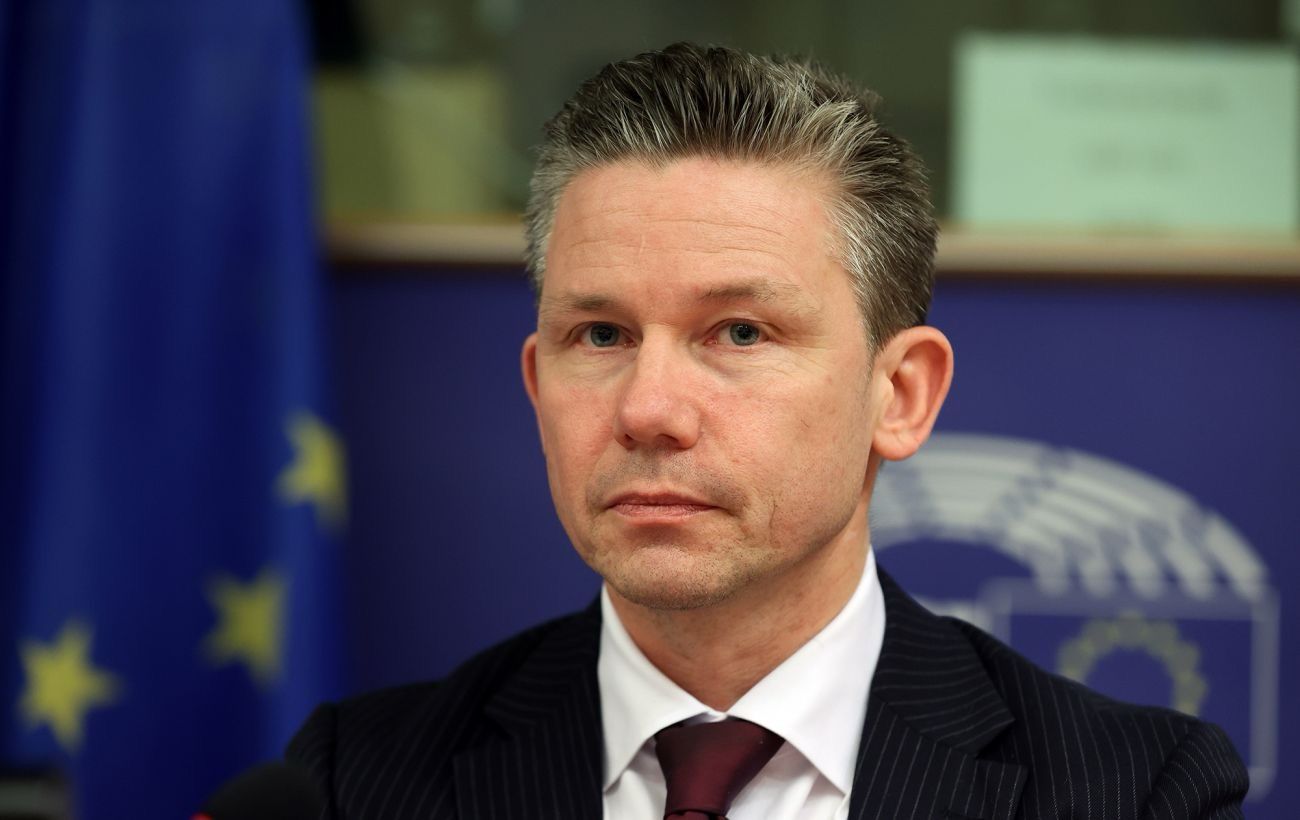 Швеція інвестує у виробництво далекобійної зброї України Швеція інвестує у виробництво далекобійної зброї України