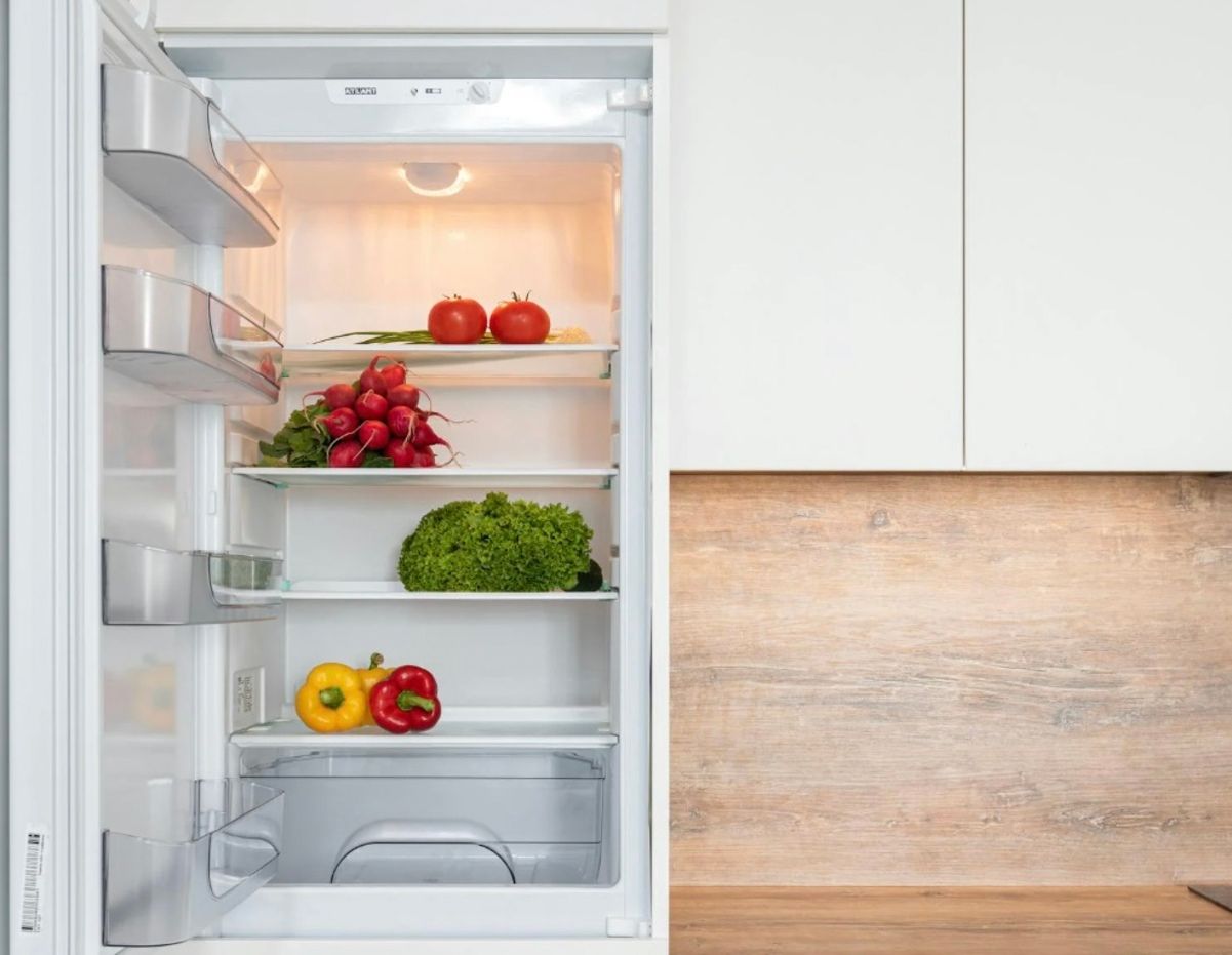 Почему нельзя ставить горячую пищу в холодильник Почему нельзя ставить горячую пищу в холодильник