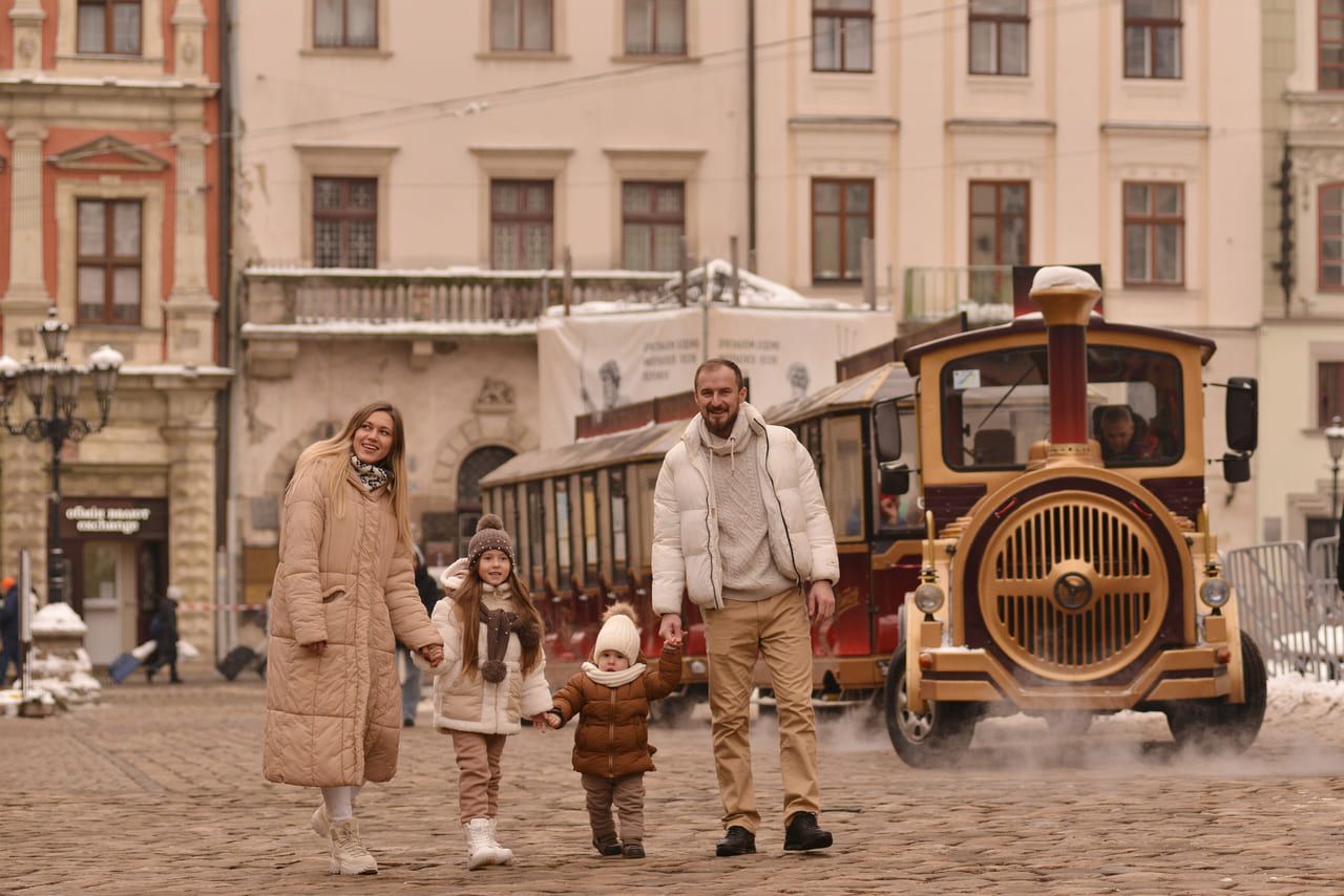 Львівський діалект - що на галицькій гварі означає сподні, анцуґ, криси, бузя Львівський діалект - що на галицькій гварі означає сподні, анцуґ, криси, бузя
