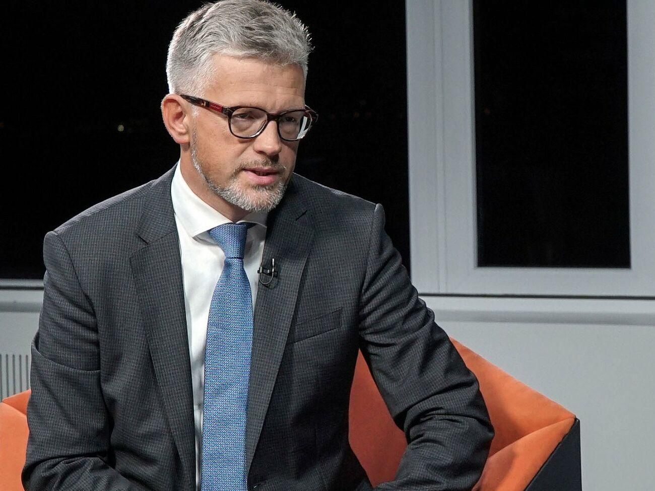 Мельник вважає, що посередником у переговорах Москви і Києва має бути той лідер, який користується довірою Мельник вважає, що посередником у переговорах Москви і Києва має бути той лідер, який користується довірою