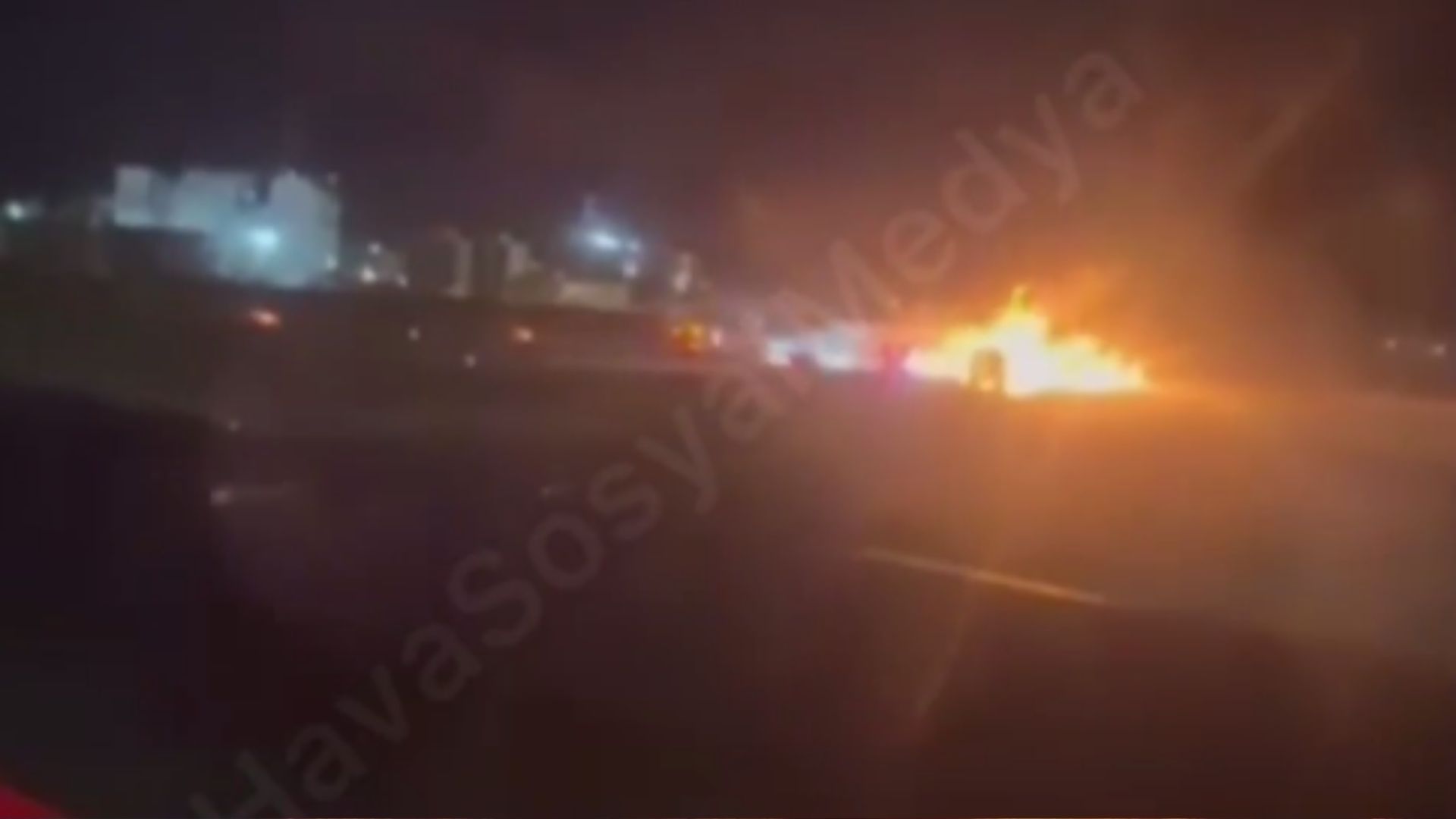 В аеропорту Анталії загорівся російський літак з пасажирами В аеропорту Анталії загорівся російський літак з пасажирами