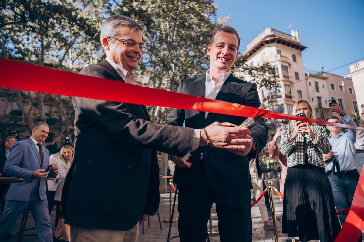 Владимир Носов стал почетным консулом Украины - на аукционе для ВСУ собрали деньги Владимир Носов стал почетным консулом Украины - на аукционе для ВСУ собрали деньги