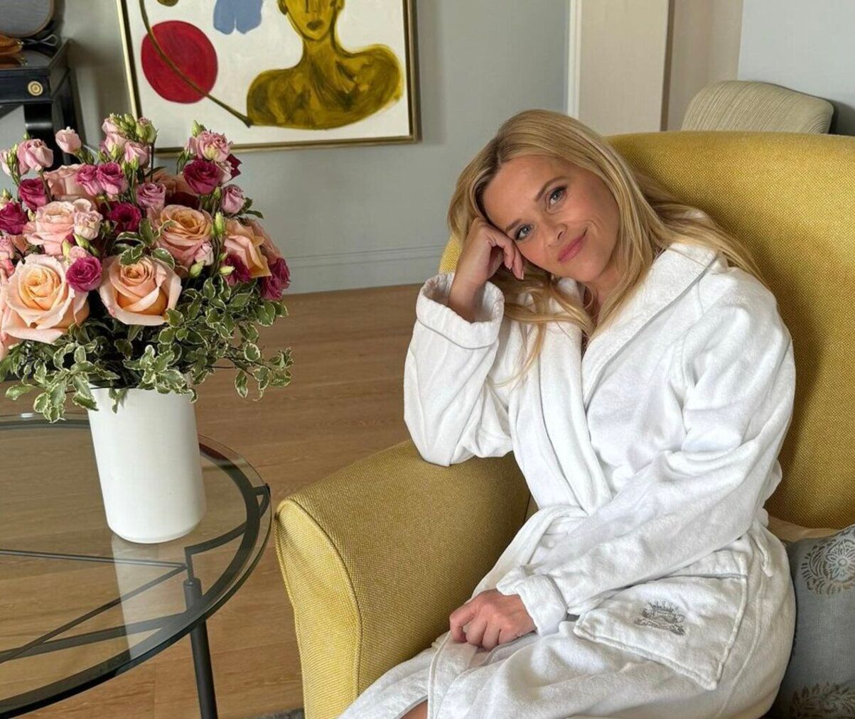 Різ Візерспун казково прикрасила свій ґанок перед Різдвом Різ Візерспун казково прикрасила свій ґанок перед Різдвом