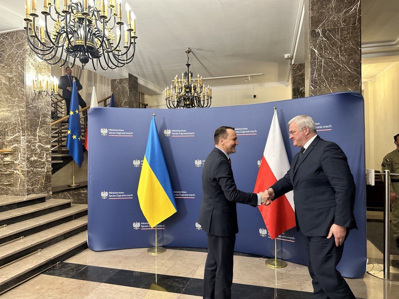 Київ підтвердив готовність сприяти ексгумації жертв Волинської трагедії Київ підтвердив готовність сприяти ексгумації жертв Волинської трагедії