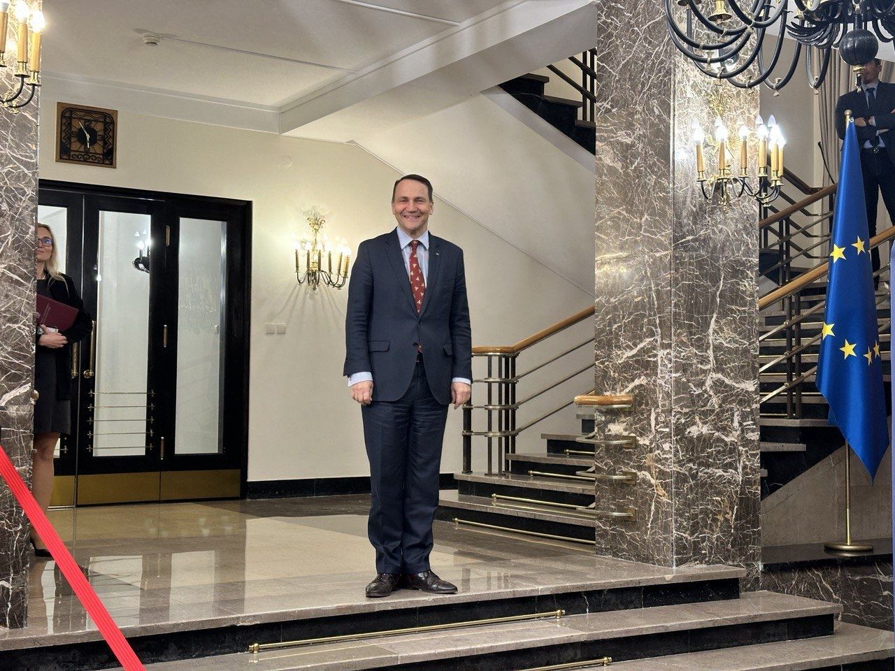 Сікорський назвав ключову умову для припинення війни в Україні Сікорський назвав ключову умову для припинення війни в Україні