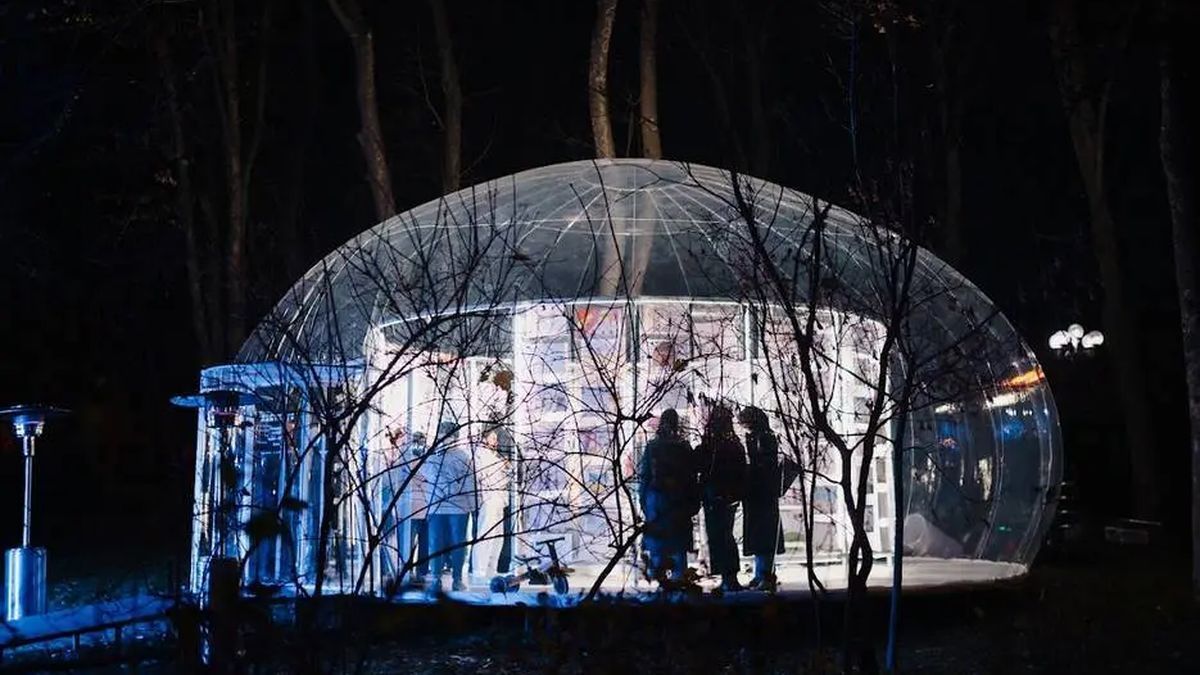 В Киевском парке Шевченко открылась инсталляция "Лайтхаус" В Киевском парке Шевченко открылась инсталляция "Лайтхаус"