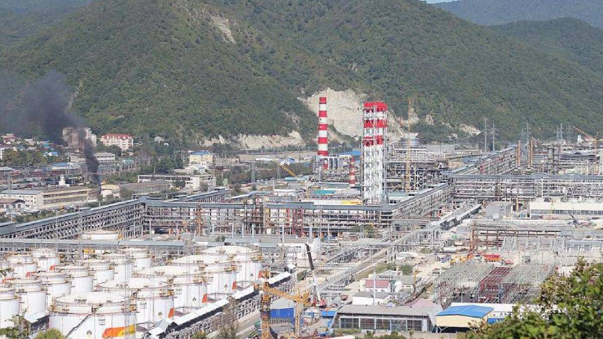 Дрони атакували завод у Туапсе Дрони атакували завод у Туапсе