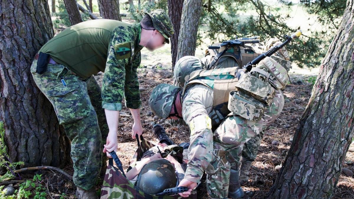 Кабмін дозволив працівника курсів із такмеду отримувати бронь від мобілізації