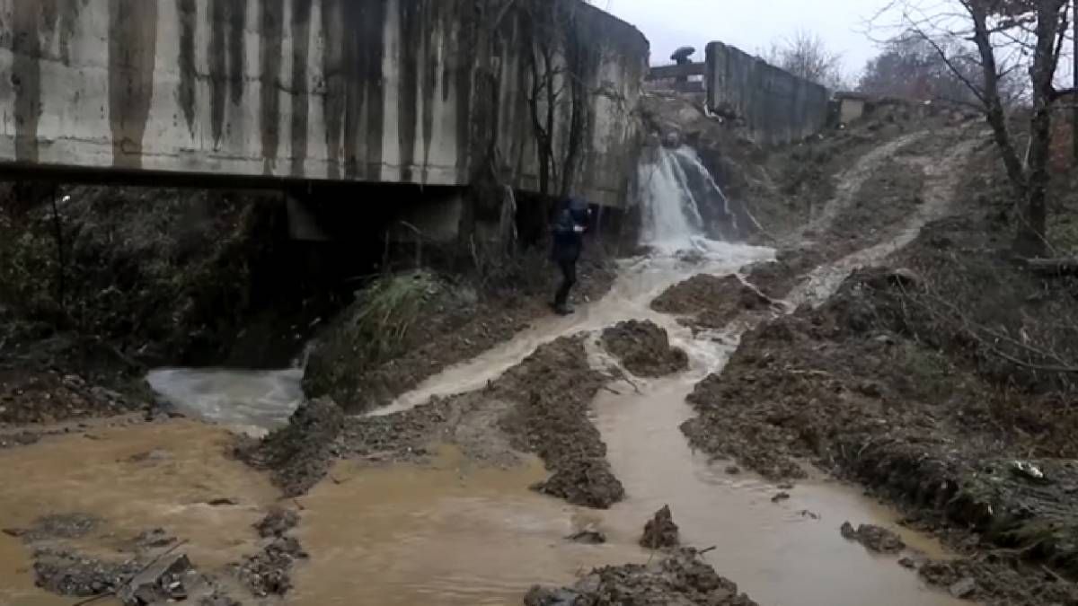 Взрыв на канале ГЭС усилил напряжение между Косово и Сербией Взрыв на канале ГЭС усилил напряжение между Косово и Сербией