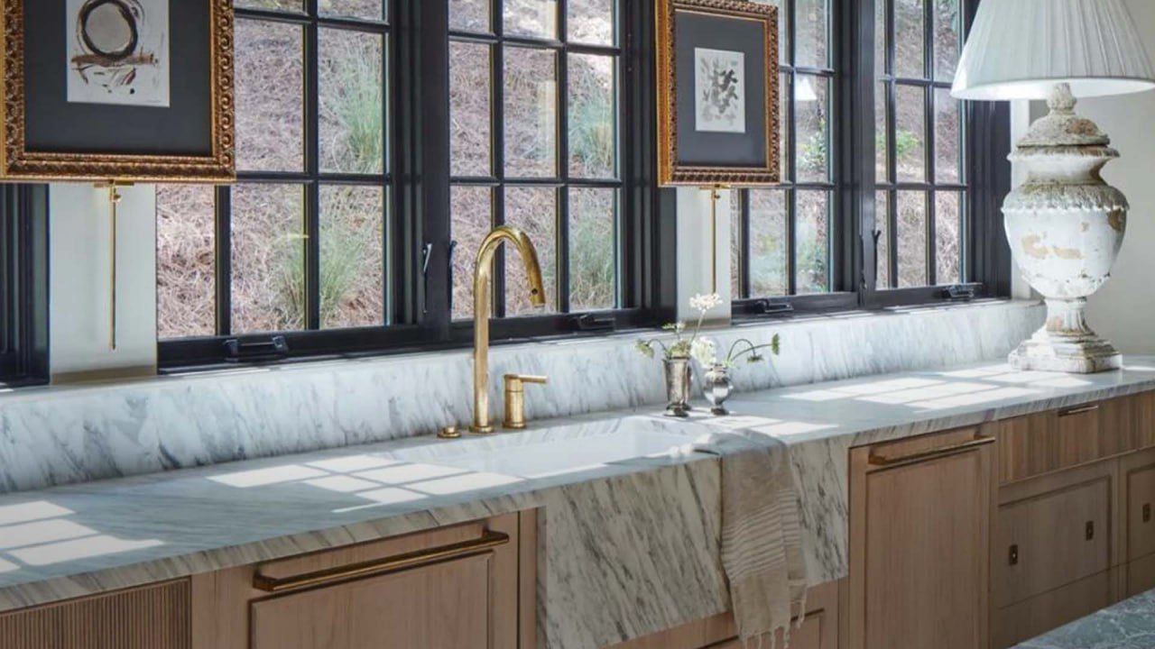 Які кольори не варто поєднувати з дубовими кухонними шафами - Дизайн 24 Які кольори не варто поєднувати з дубовими кухонними шафами - Дизайн 24