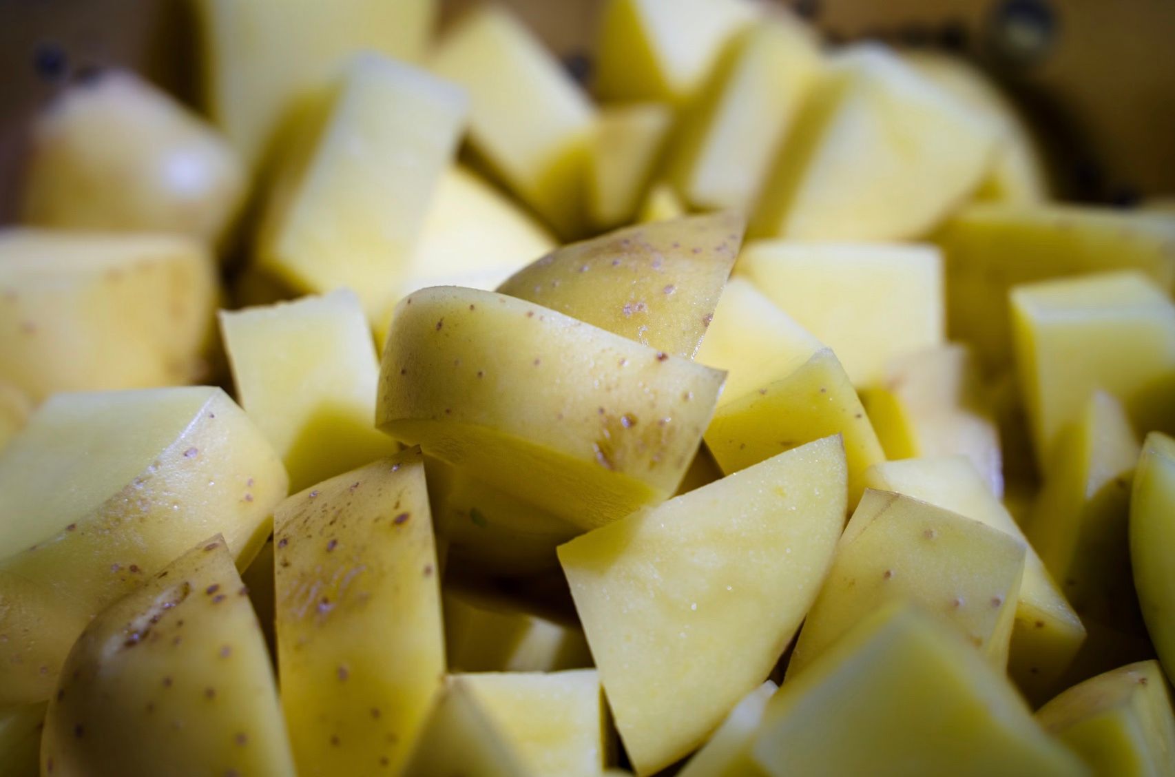 У якій воді варити картоплю У якій воді варити картоплю