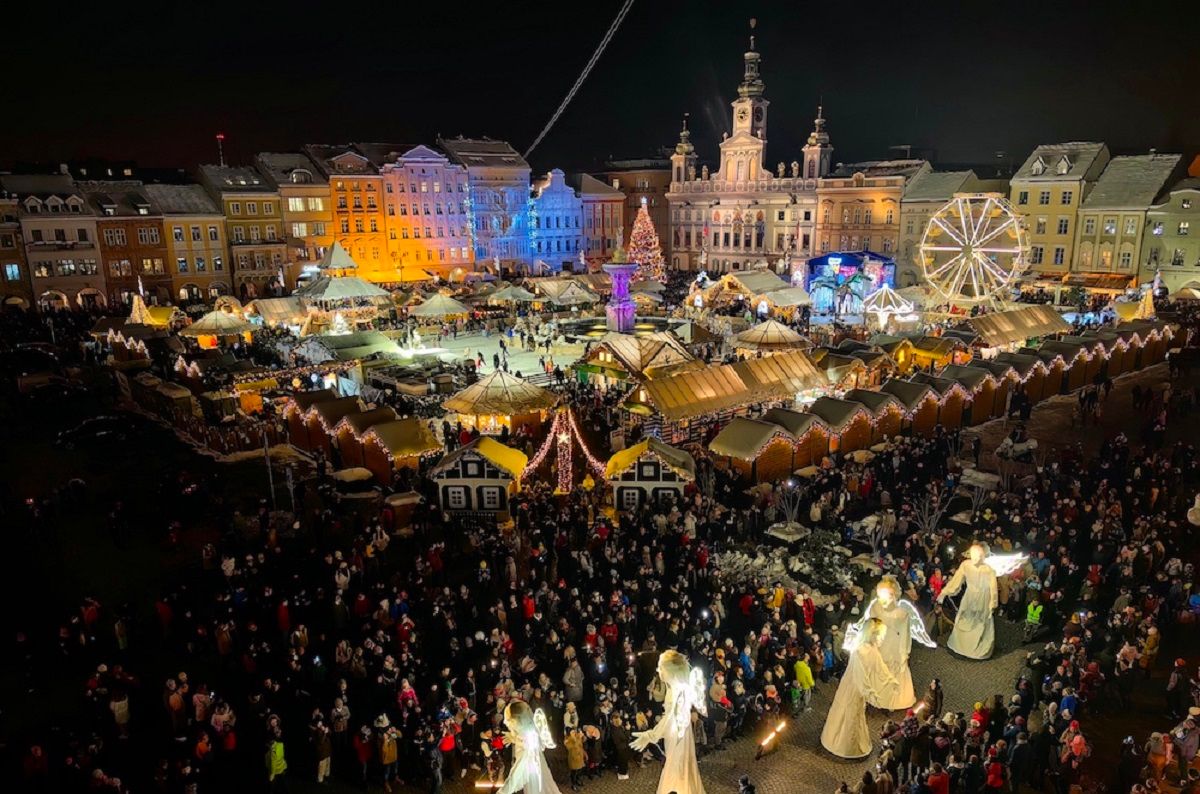 Різдвяний ярмарок у Чеські Будейовиці Різдвяний ярмарок у Чеські Будейовиці