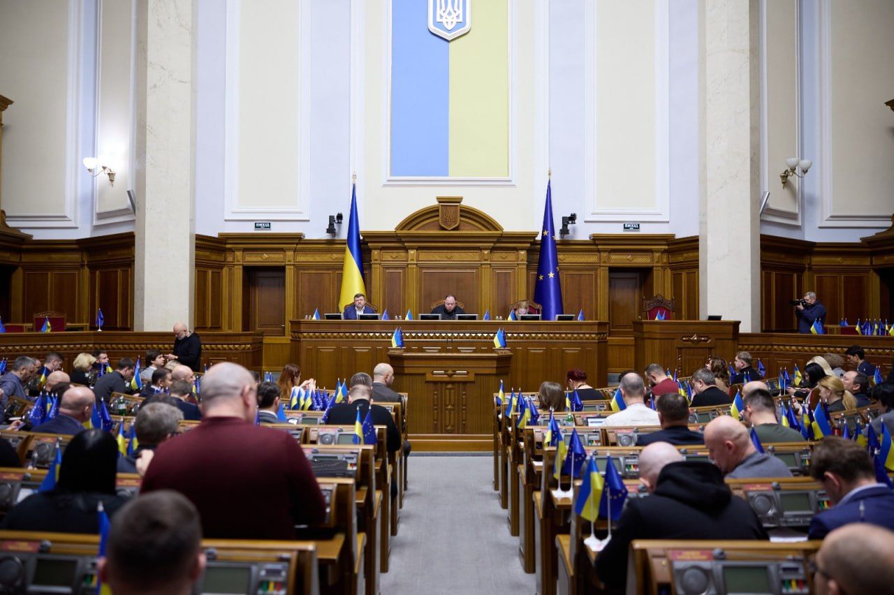 У ВР склали присягу 2 нардепи У ВР склали присягу 2 нардепи