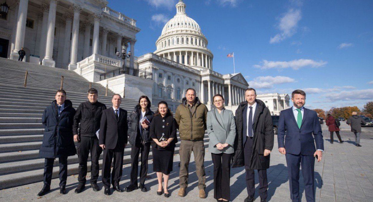 Украинская делегация встретилась с командой Трампа в США Украинская делегация встретилась с командой Трампа в США