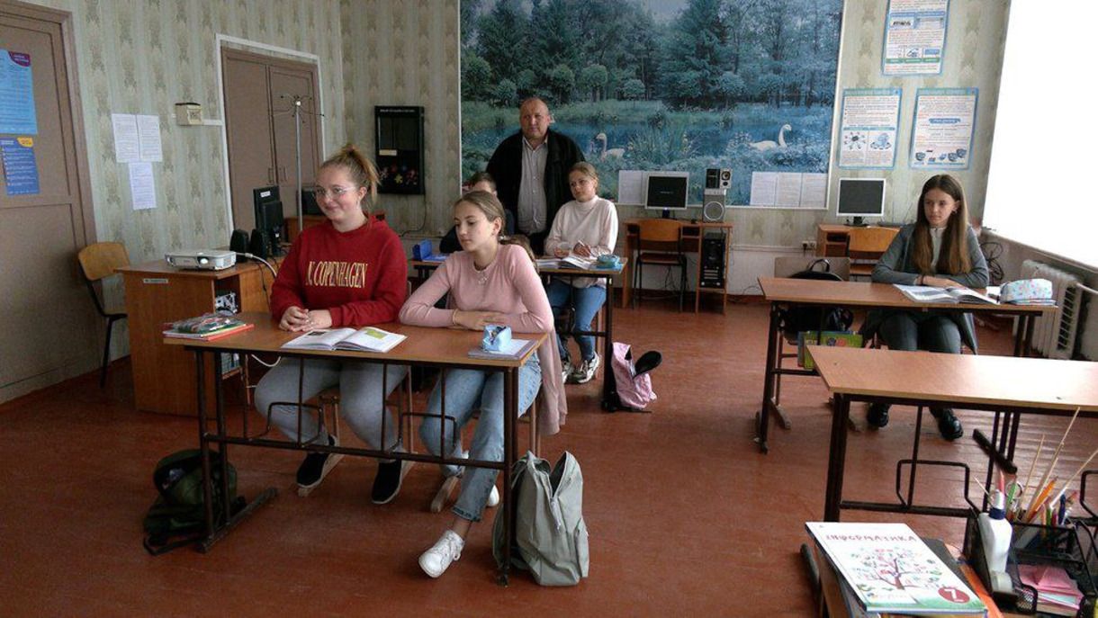 Закриття шкіл 2025 - уряд більше не фінансуватиме частину шкіл в Україні Закриття шкіл 2025 - уряд більше не фінансуватиме частину шкіл в Україні