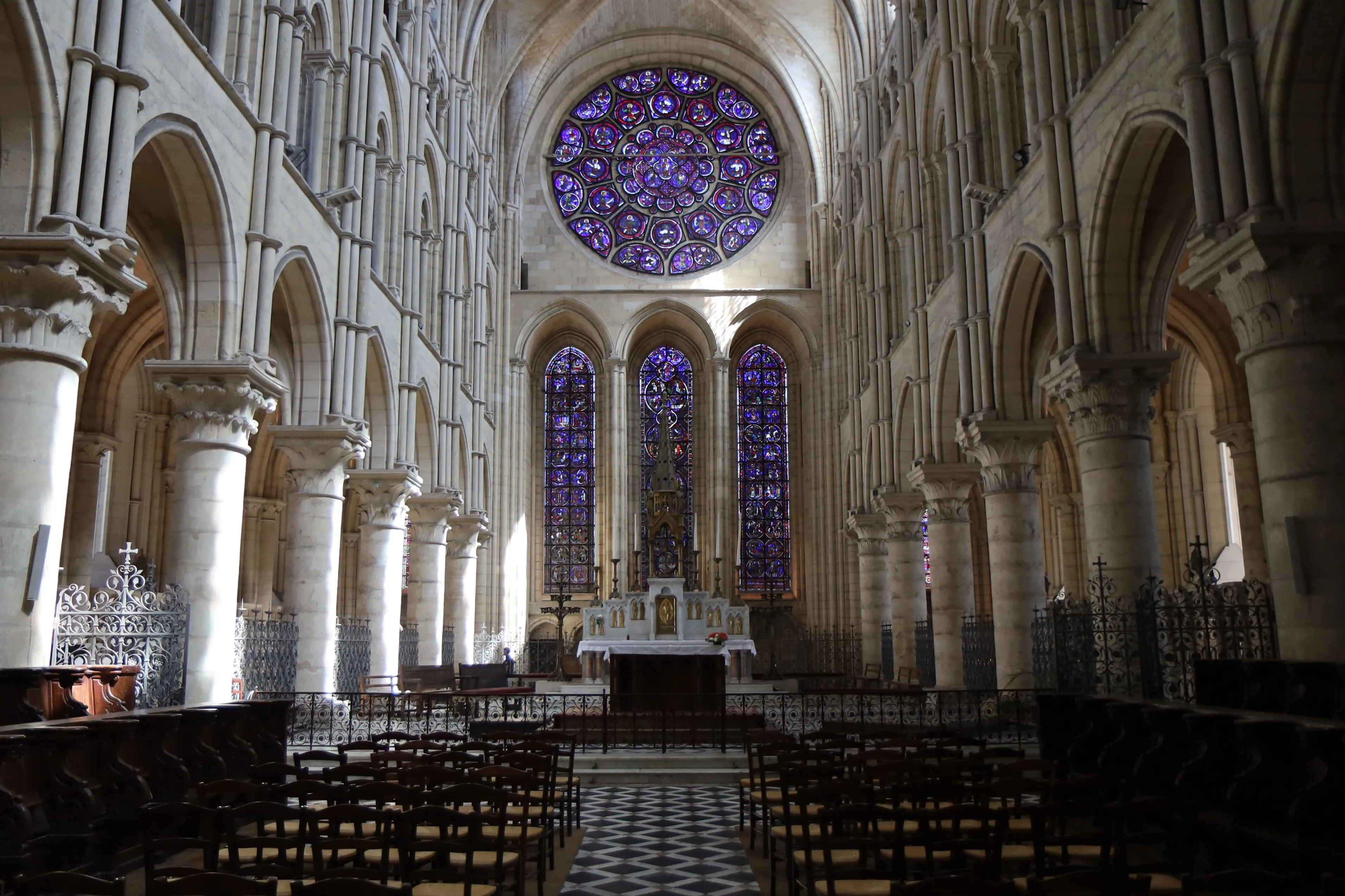 нотр-дам відреставрований нотр-дам відреставрований