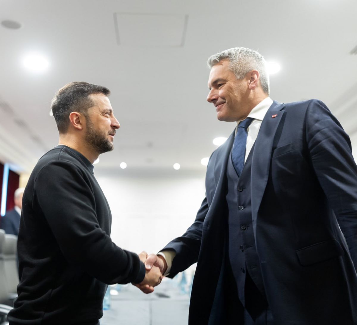 Зеленський поговорив з австрійським канцлером - 24 Канал Зеленський поговорив з австрійським канцлером - 24 Канал