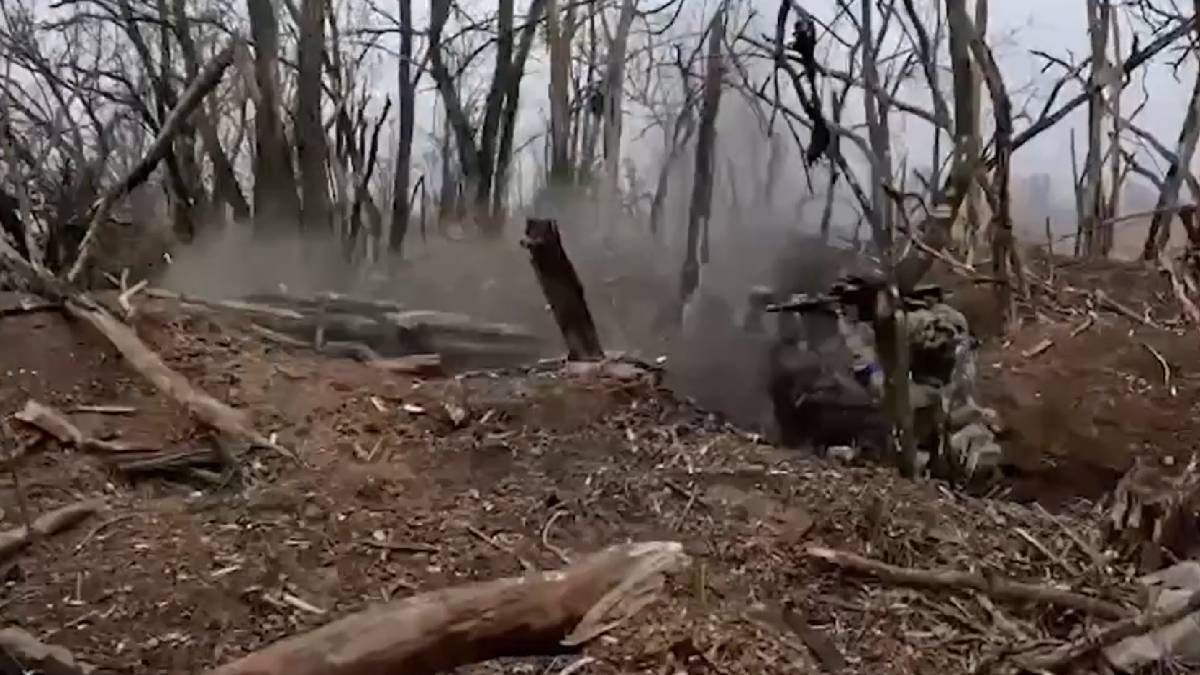 Операторы ССО зашли в тыл к россиянам и выбили их с позиций Операторы ССО зашли в тыл к россиянам и выбили их с позиций