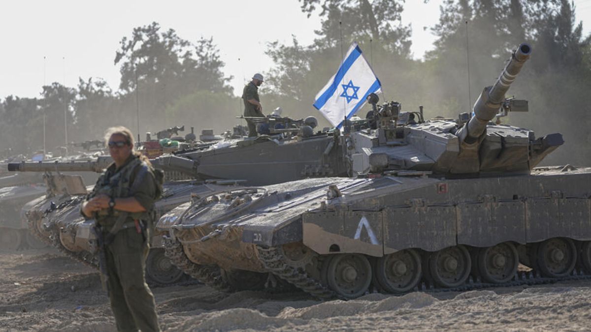 Израильские военные заняли позиции в буферной зоне в Сирии Израильские военные заняли позиции в буферной зоне в Сирии