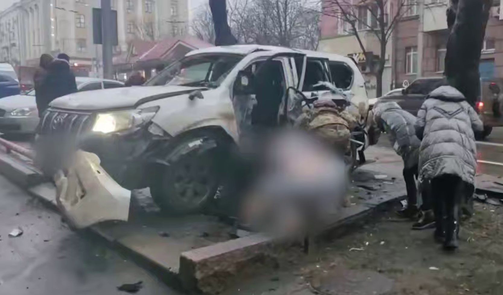 У Донецьку вибухнув автомобіль У Донецьку вибухнув автомобіль