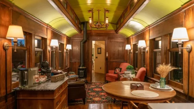 Тепер родина заробляє на оригінальному помешканні Тепер родина заробляє на оригінальному помешканні