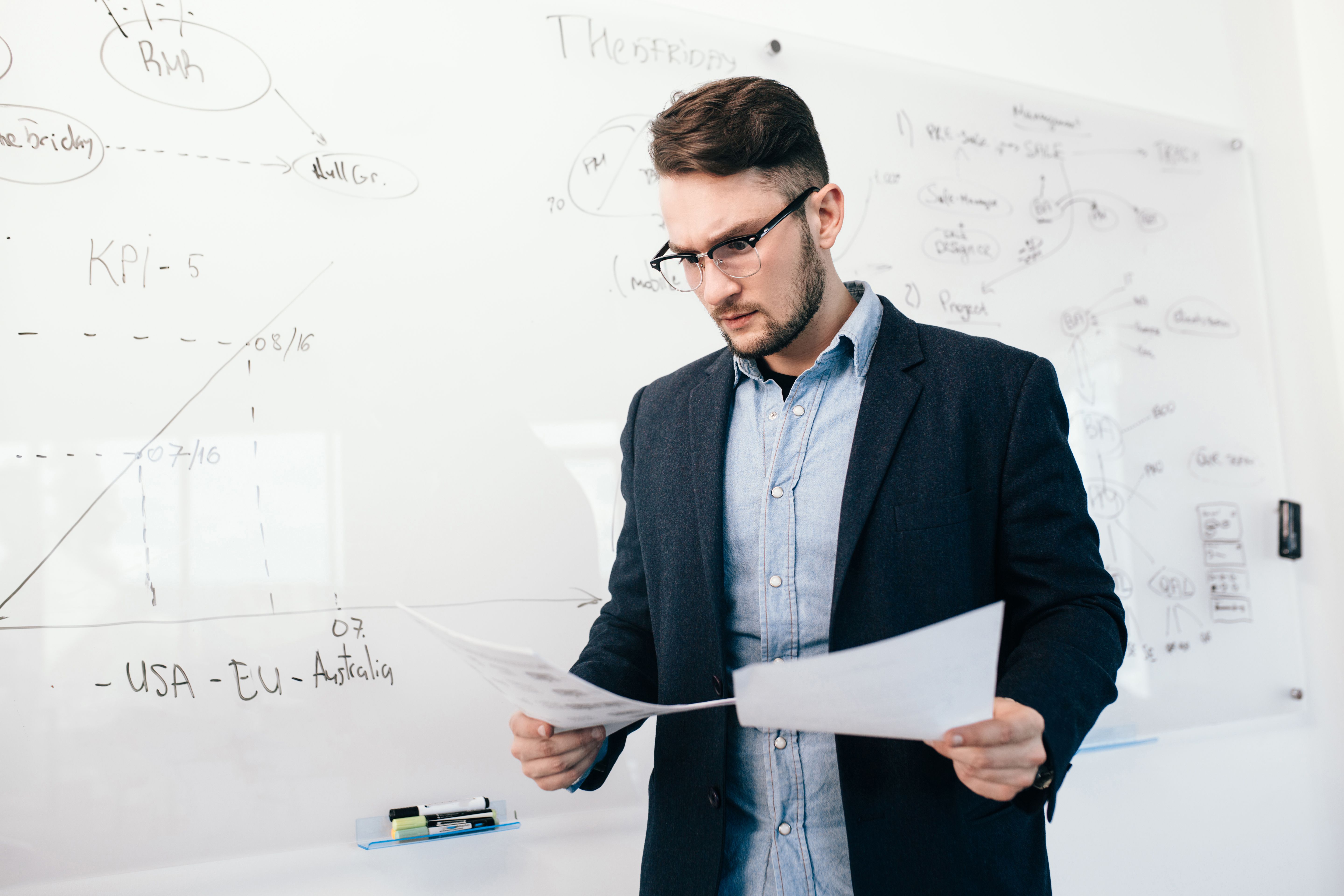 Зарплати викладачів в Україні Зарплати викладачів в Україні