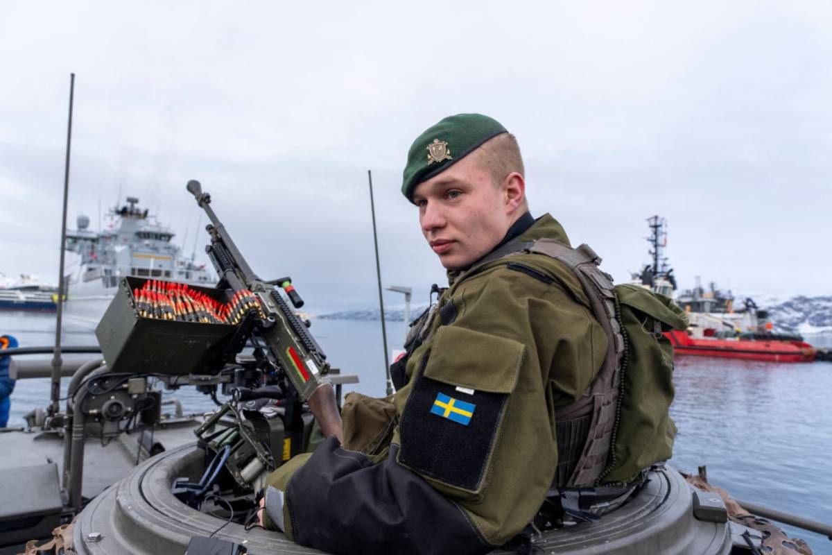 Украина готова рассмотреть размещение иностранных войск до вступления в НАТО, - Зеленский - 24 Канал Украина готова рассмотреть размещение иностранных войск до вступления в НАТО, - Зеленский - 24 Канал