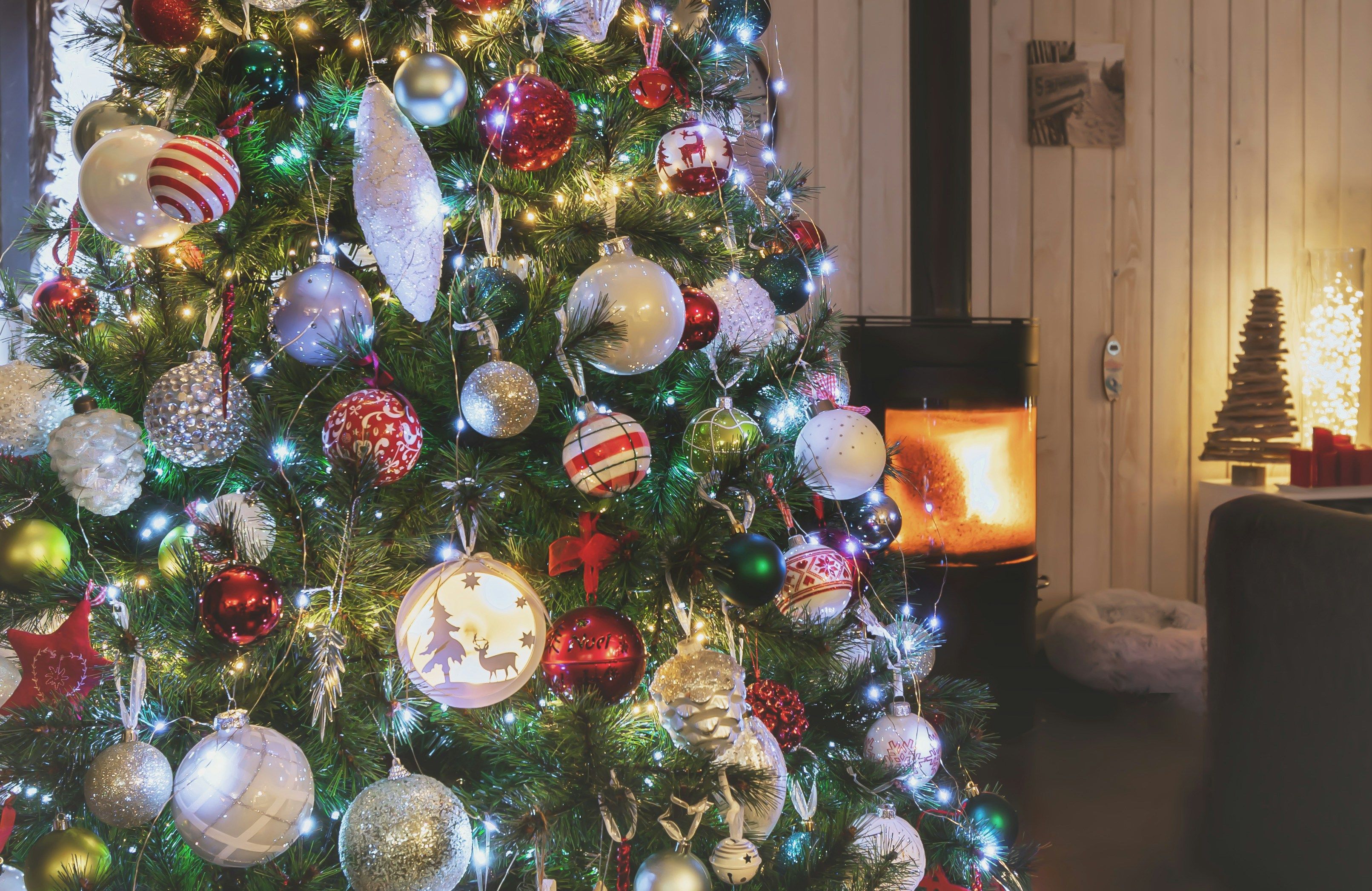 Как не надо хранить елочные украшения Как не надо хранить елочные украшения