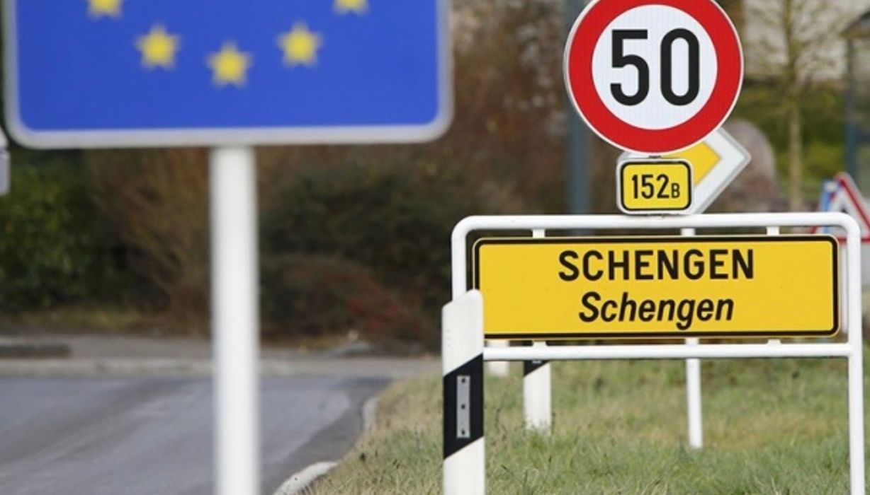 Австрія скасовує вето на приєднання Болгарії та Румунії до Шенгену Австрія скасовує вето на приєднання Болгарії та Румунії до Шенгену