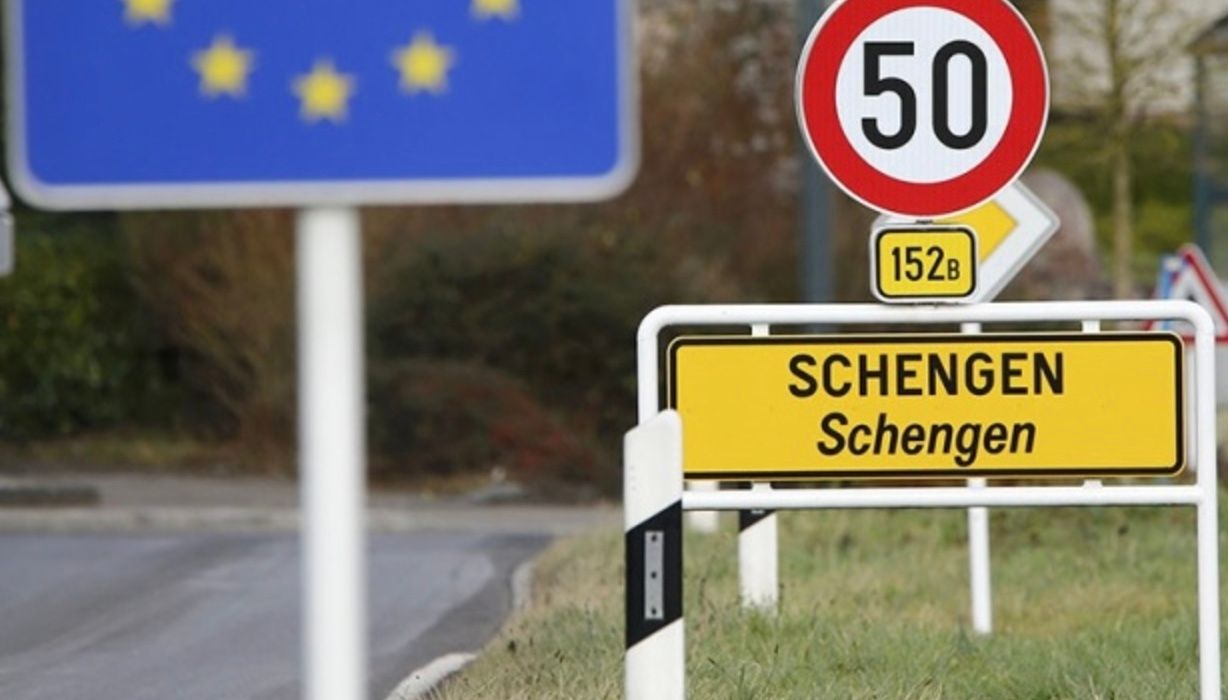 Австрия отменяет вето на присоединение Болгарии и Румынии к Шенгену Австрия отменяет вето на присоединение Болгарии и Румынии к Шенгену