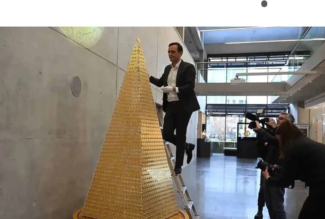 Как выглядит уникальная елка Как выглядит уникальная елка