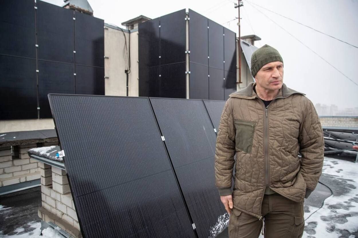 Віталій Кличко розповів про київський будинок, який першим отримав відзнаку за енергостійкість