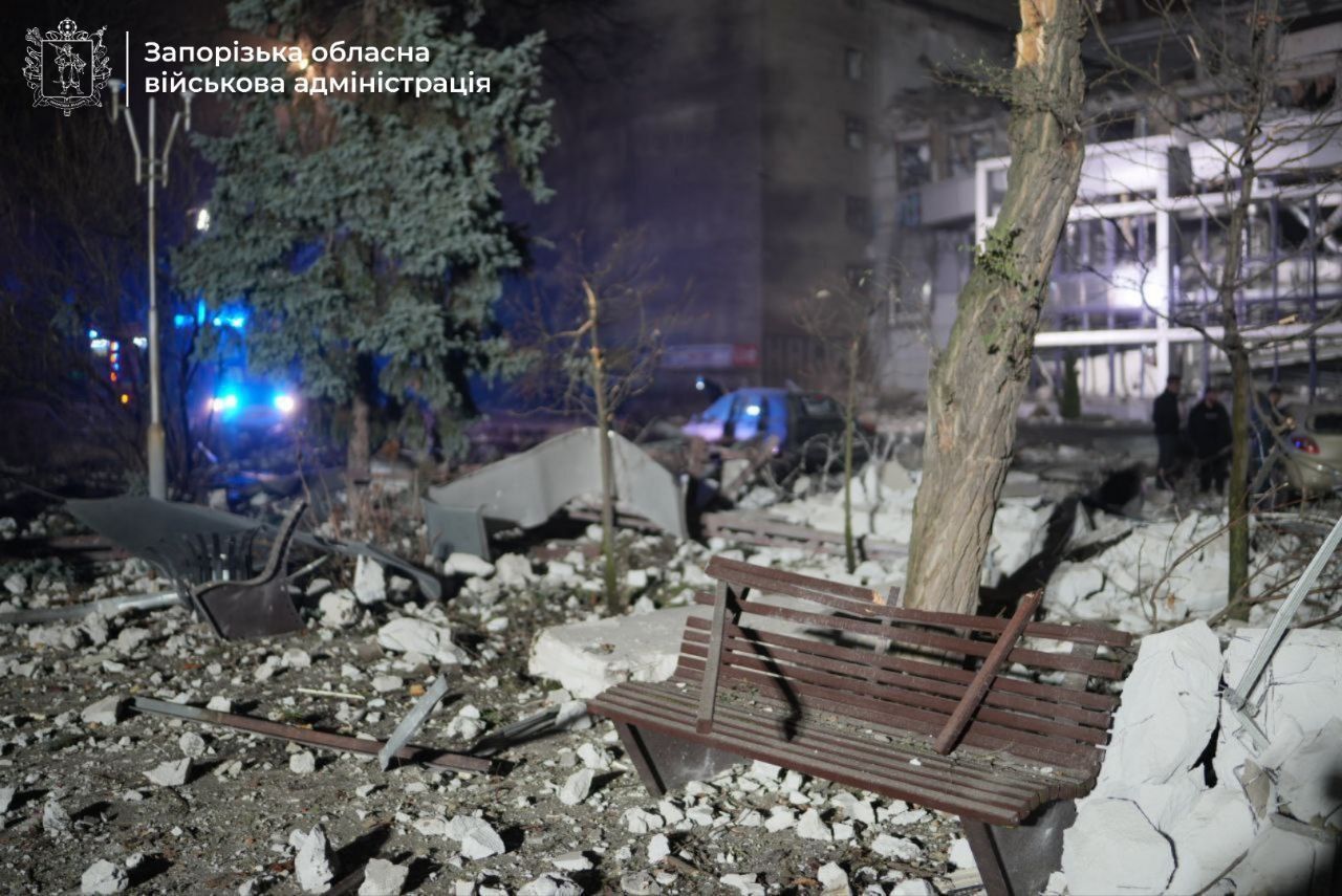 Стеля впала на голову, поряд зі мною була колега, я її відкопала, – лікарка із Запоріжжя - 24 Канал Стеля впала на голову, поряд зі мною була колега, я її відкопала, – лікарка із Запоріжжя - 24 Канал