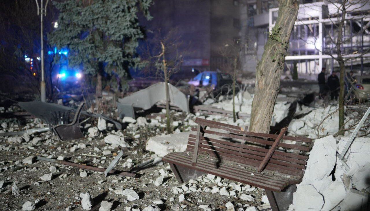 Потолок упал на голову, рядом со мной была коллега, я ее откопала, – врач из Запорожья - 24 Канал Потолок упал на голову, рядом со мной была коллега, я ее откопала, – врач из Запорожья - 24 Канал