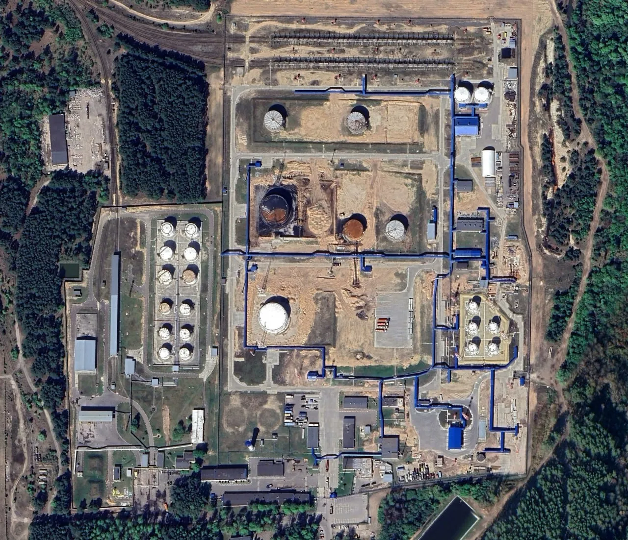 Нафтобаза Нафтобаза