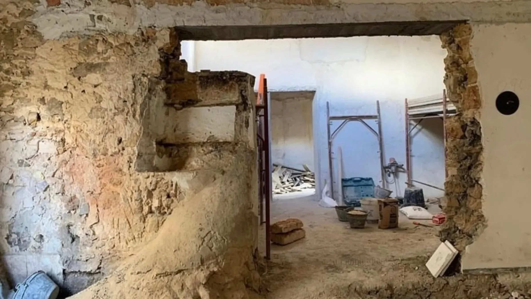 Нерухомість Будинок в Італії за одне євро Нерухомість Будинок в Італії за одне євро