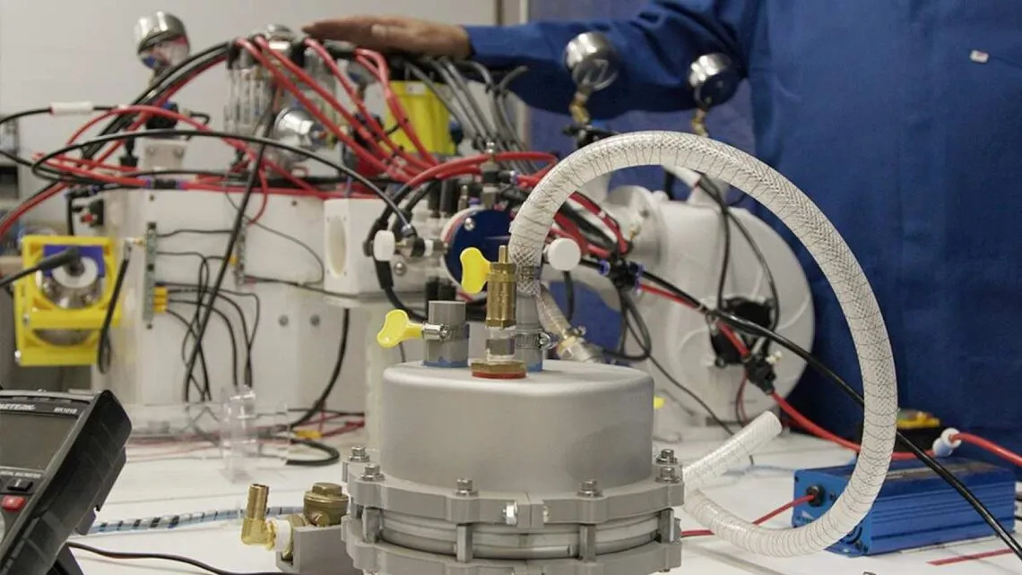 Генератор, превращающий пластик в энергию Генератор, превращающий пластик в энергию