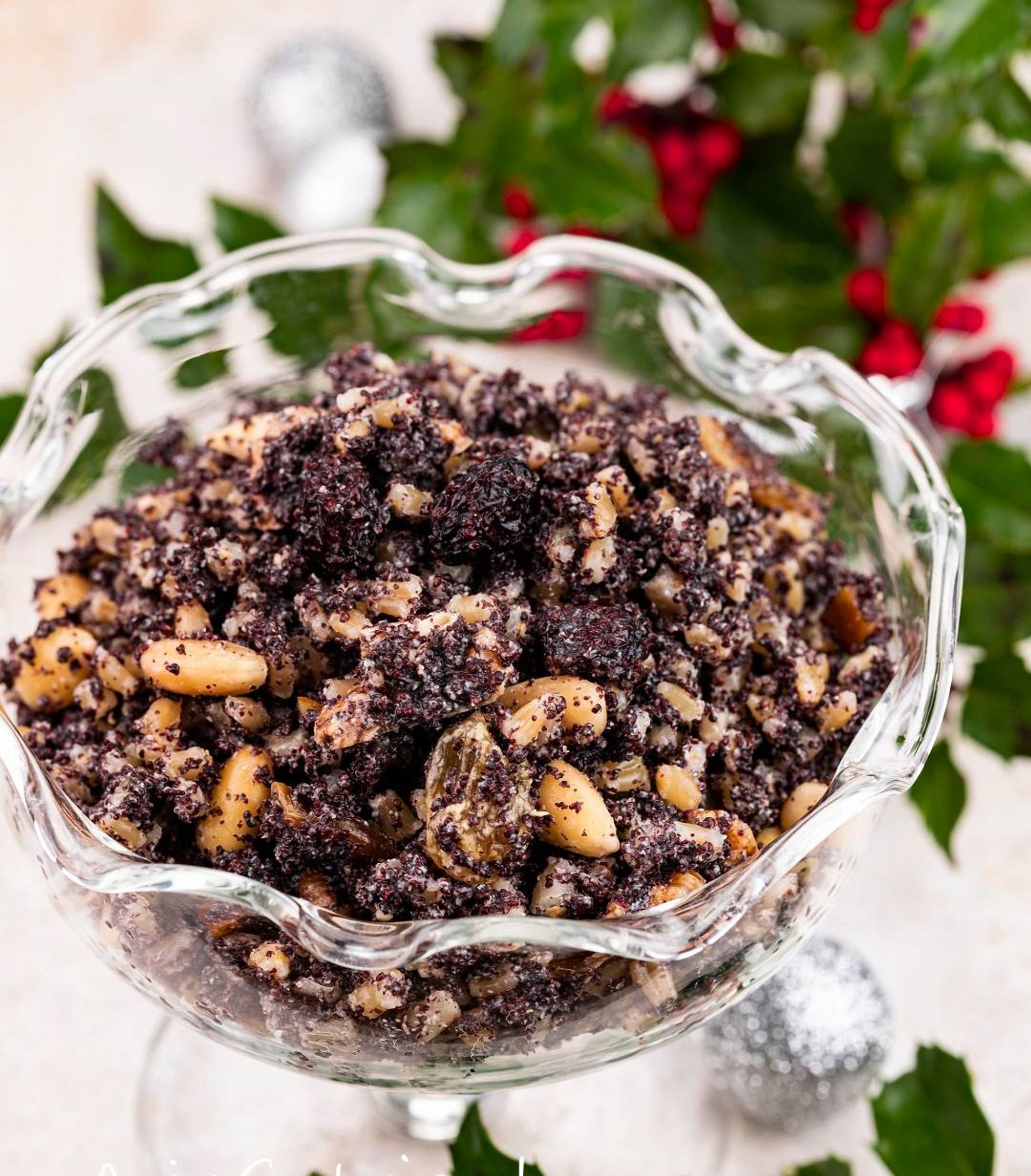 Вона має бути на святковому столі Вона має бути на святковому столі