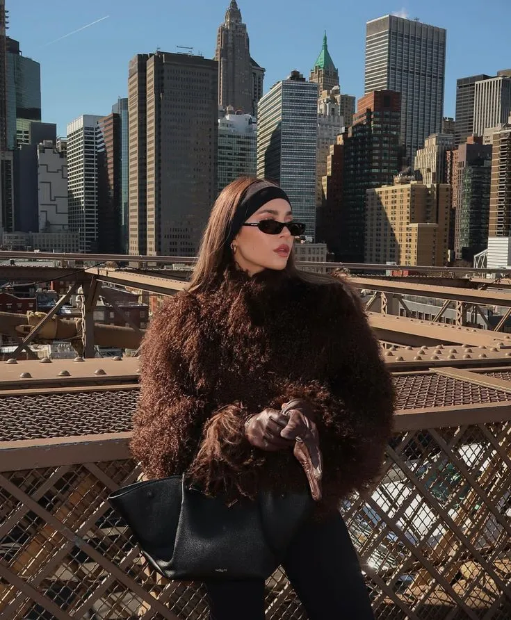 Пов'язка на голову – тренд зими Пов'язка на голову – тренд зими