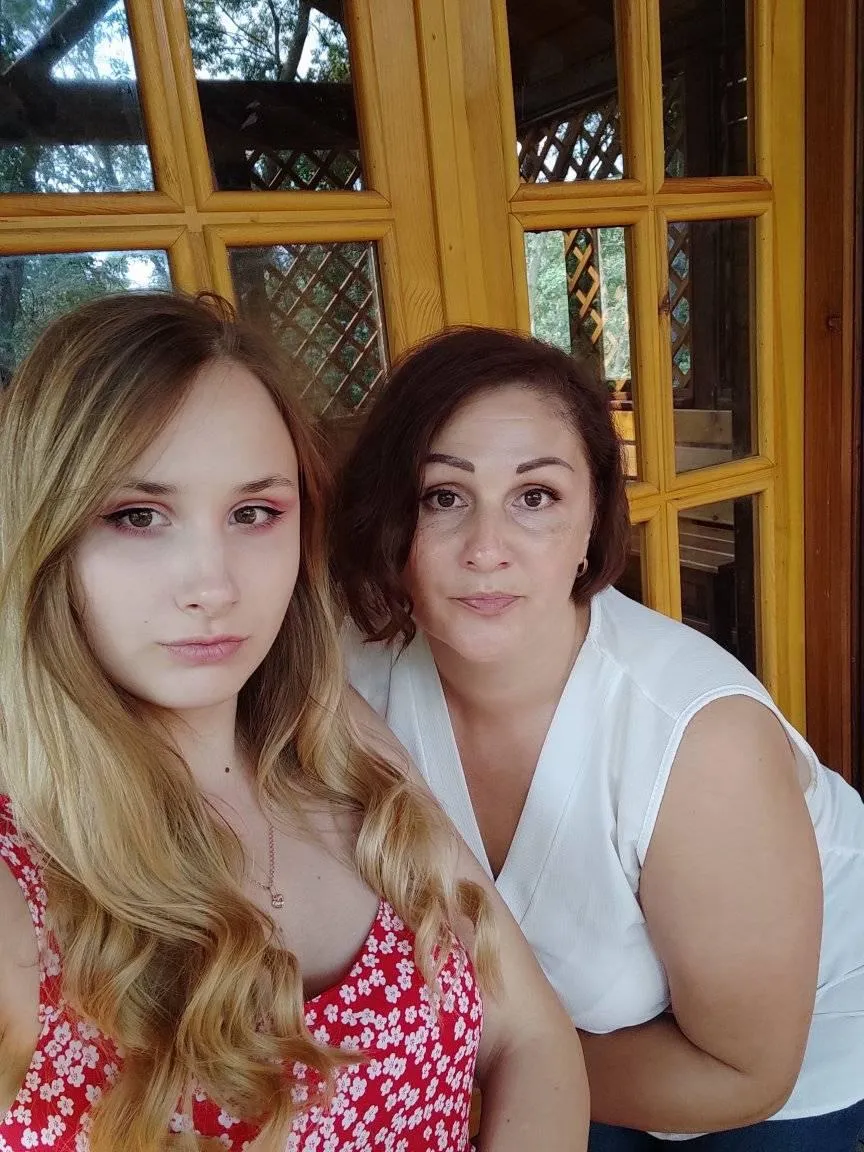 Лиза вместе с мамой Валерией