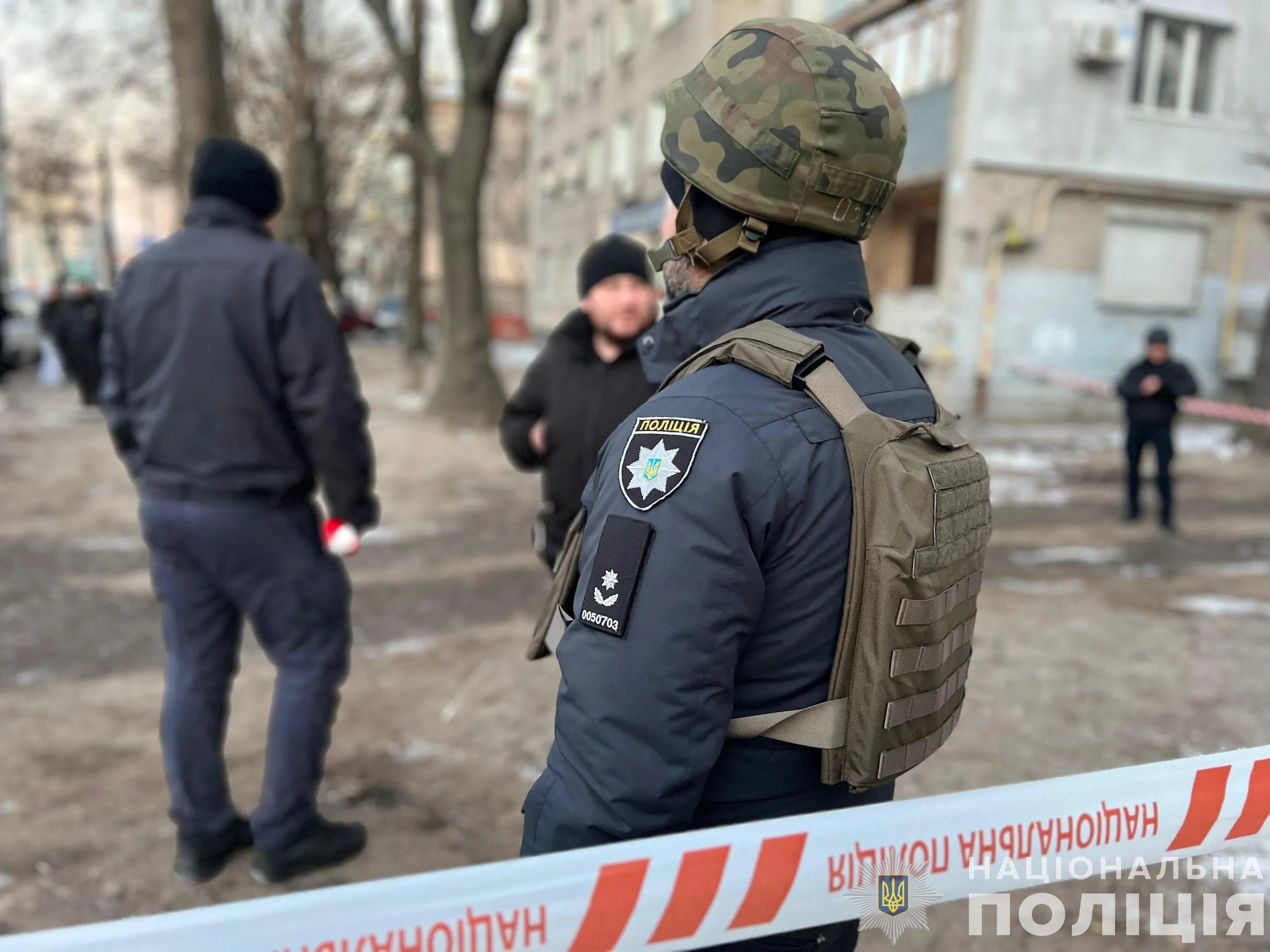 поліція працює на місці вибуху в Дніпрі 14 грудня 2024 поліція працює на місці вибуху в Дніпрі 14 грудня 2024