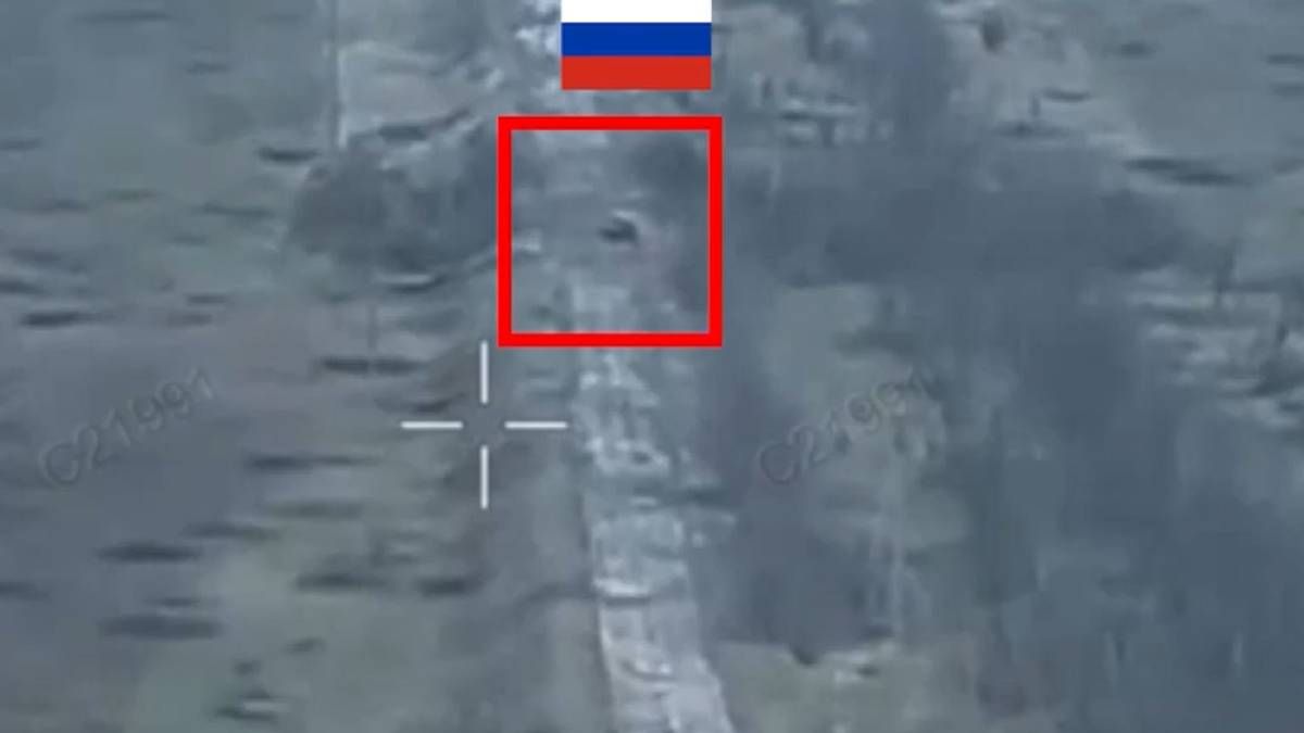 В Нацгвардии поделились видео ликвидации оккупантов, которые пошли в атаку на Жигулях В Нацгвардии поделились видео ликвидации оккупантов, которые пошли в атаку на Жигулях