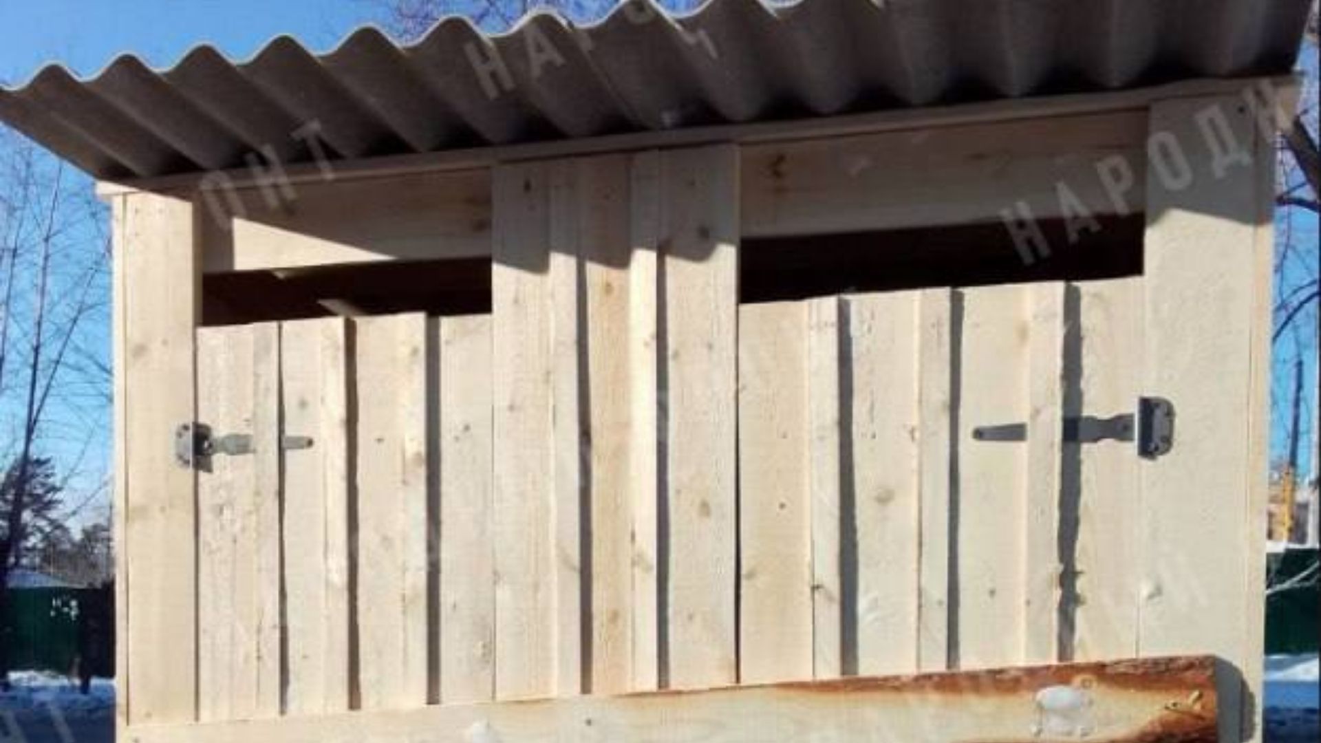 В російській Читі відкрили дерев'яний туалет, на який чекали 2 роки, але скористатися заборонили В російській Читі відкрили дерев'яний туалет, на який чекали 2 роки, але скористатися заборонили