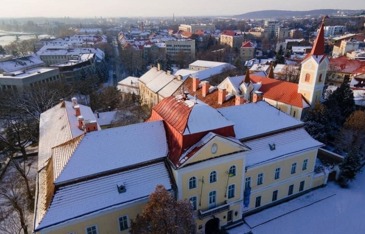 Цены на жилье на Закарпатье продолжают стремительно расти - как в других регионах Цены на жилье на Закарпатье продолжают стремительно расти - как в других регионах