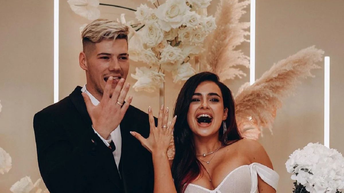 Анна Трінчер та Олександр Волошин Анна Трінчер та Олександр Волошин