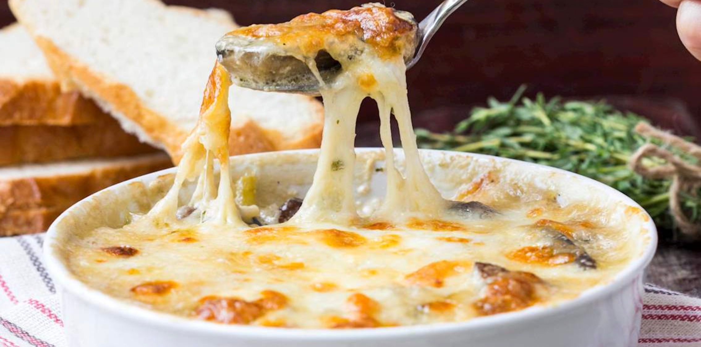 Жульєн з грибами та куркою Жульєн з грибами та куркою