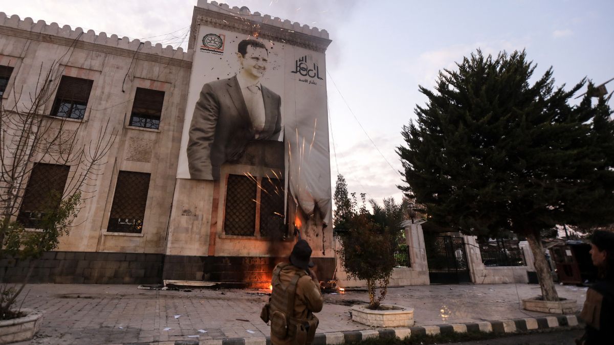 Щонайменше 100 тисяч тіл: у Сирії виявили масове поховання жертв режиму Асада - 24 Канал Щонайменше 100 тисяч тіл: у Сирії виявили масове поховання жертв режиму Асада - 24 Канал