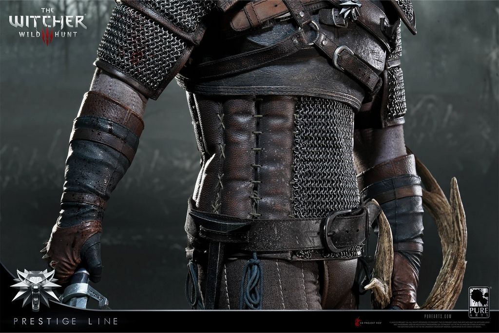 Статуя Геральта