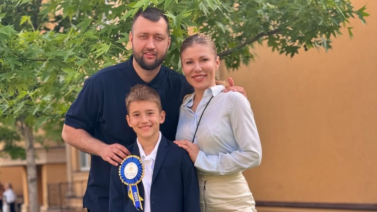 Алена Омаргалиева с мужем и сыном Алена Омаргалиева с мужем и сыном