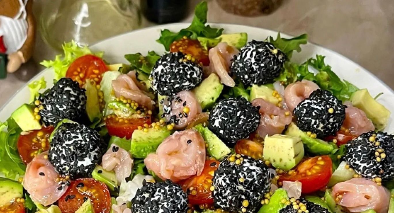 Быстрый новогодний салат без майонеза Быстрый новогодний салат без майонеза